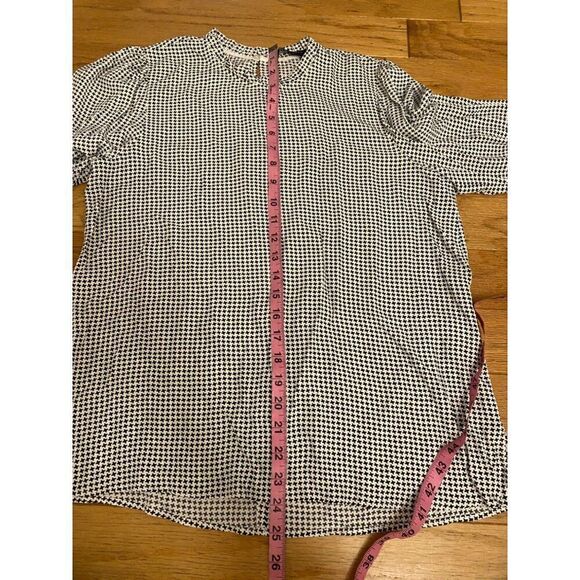 Zara Women's Black & White Houndstooth ruched Long-Sleeve Blouse size small - Picture 6 of 9